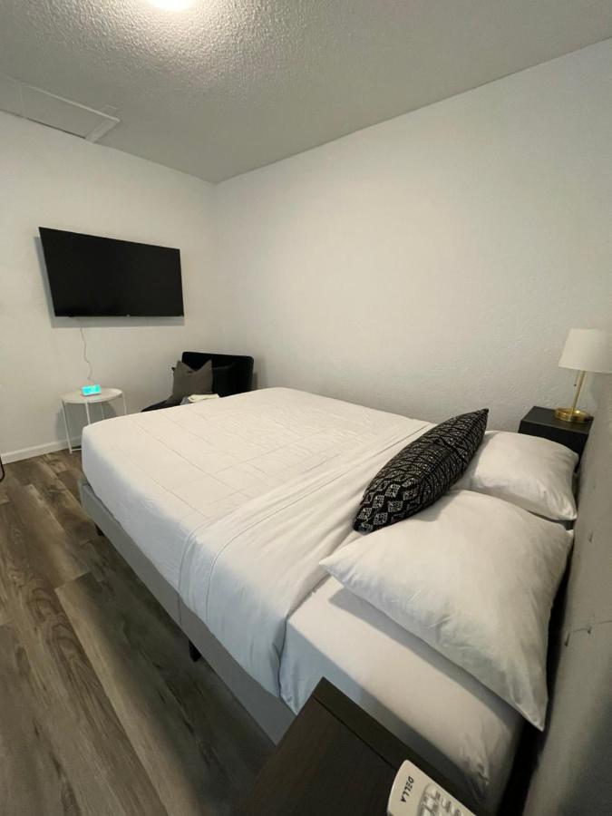 Weeki Wachee Guest Suite Spring Hill Eksteriør billede